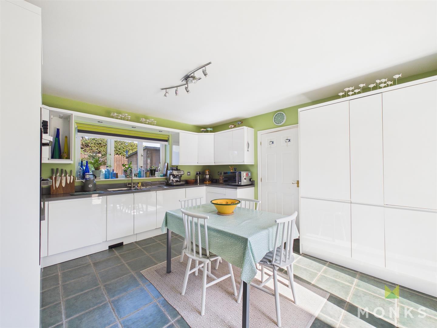 1 Firs Close, Oswestry, SY11 3LT For Sale